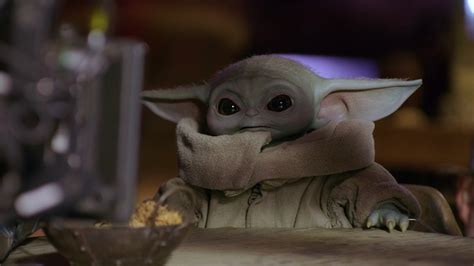 Disney Gallery Mandalorian Reveals Baby Yoda Scene Secrets