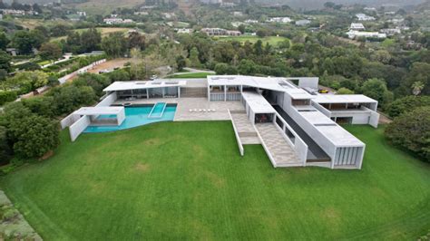 beyoncé and jay z buy 200m malibu mansion set record in california photos