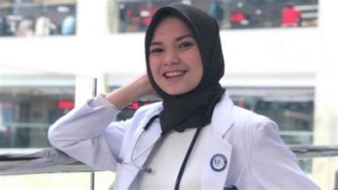 Profil Karina Dinda Dokter Cantik Yang Terciduk Selingkuh Dengan