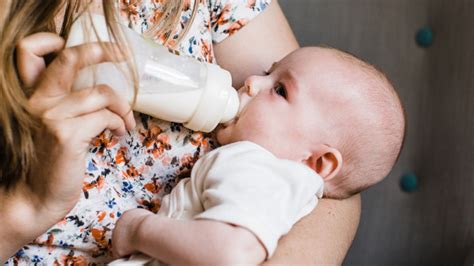 overcoming formula shame when breastfeeding doesn t work out
