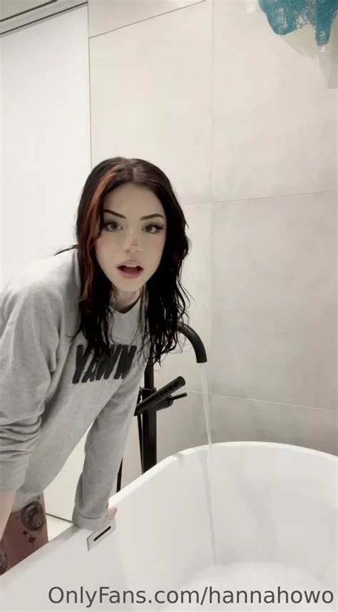 Hannah Owo Nude Bubble Bath Onlyfans Video Leaked Allpornimages