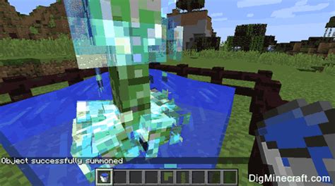 How To Turn A Creeper Into A Charged Creeper In Minecraft