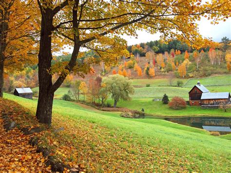 The 8 Best Small Towns To Visit In Vermont This Fall