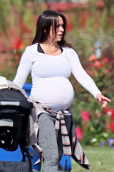 Pregnant Jennifer Love Hewitt Out And About In Los Angeles