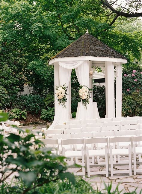 A Modern Twist On A Classic Gold And White Wedding Near Nashville May