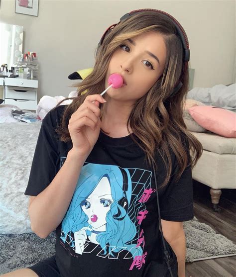 Pokimane Height Facts Biography Age Models Height