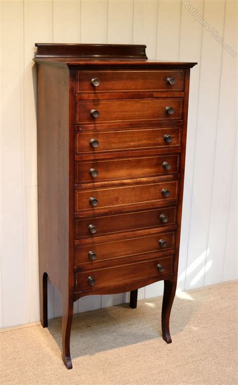 Tall Mahogany Chest Of Drawers Antiques Atlas