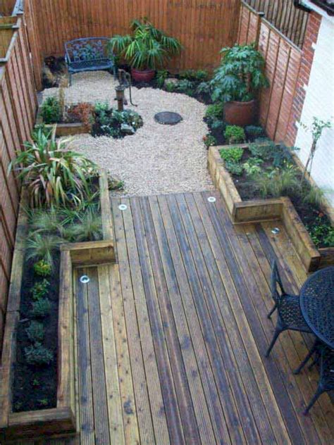 Take a cue from this gardener and use your empty backyard to create the ultimate vegetable garden. Small Narrow Garden Design Ideas (Small Narrow Garden ...