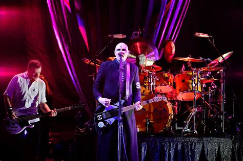 The Smashing Pumpkins Announce The World Is A Vampire Tour And The Band