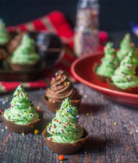 See more ideas about christmas food, recipes, dessert recipes. 26 Festive Christmas Dessert Recipe Ideas to Get You in the Holiday Spirit (With images ...