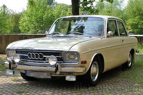 Oldtimer Audi 60 von 1971 mieten - 3700 | film-autos.com