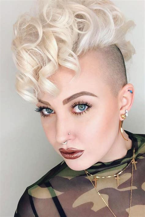 If you have naturally curly hair, a short style like this can actually make your hair appear bouncier and. 30 Fresh Androgynous Haircuts For Modern Statement-Makers