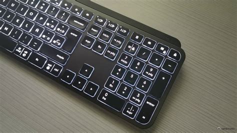 Circuit Shop Teclado Inalámbrico Retroiluminado Recargable Logitech Mx