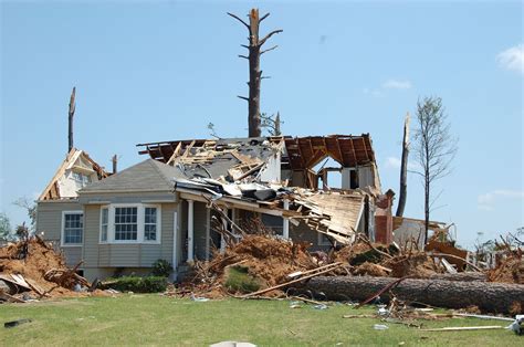 Study Estimates Rebuilding Storm Damaged Tuscaloosa Homes Will Cost