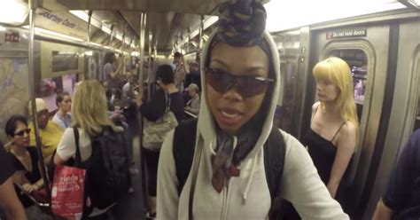 Brandy Sings On Subway And Nobody Cares Cbs News