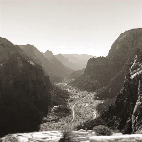 🔥 the view from Angels Landing. 450 metres in elevation inside of Zion