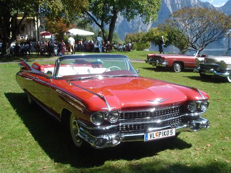 Fichier:Cadillac Eldorado 59 red.jpg — Wikipédia