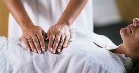 Reiki Treatments What Is Reiki Healing Benefits Of Reiki Reiki Hand Positions