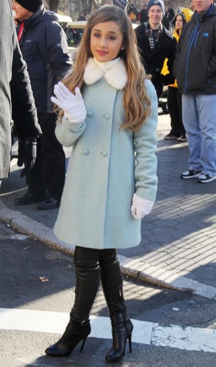 Ariana Grande Best Winter Looks 2013 Honeymoon Babe