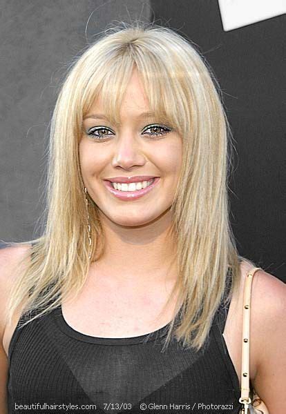 Hilary Duff In Easy Cute Natural Hairstyle With Bangs And