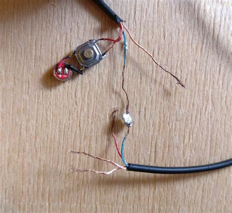 Headphones Weird Earphones Wiring Electrical Engineering Stack