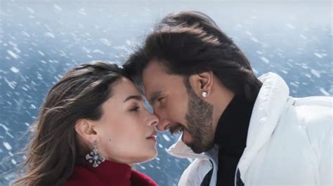 Rocky Aur Rani Kii Prem Kahani Teaser Karan Ranveer Alia Promise A Dramatic Love Story News18