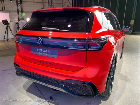 Nuova Volkswagen Tiguan 2024 ecco comè vista dal vivo FOTO e VIDEO