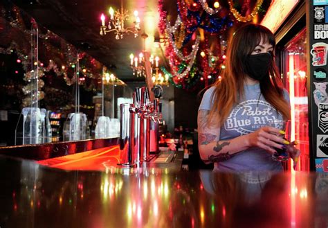 Houstons Best Dive Bars To Visit For National Dive Bar Day