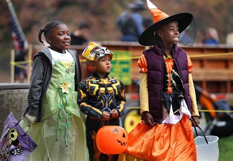 Where To Go Trick Or Treating On Halloween According To Readers