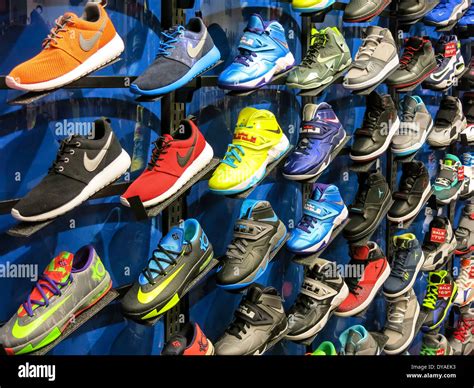 Athletic Shoe Wall Foot Locker Hi Res Stock Photography And Images Alamy