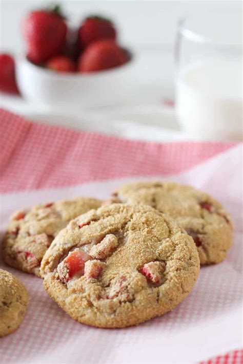 Strawberry Cheesecake Cookies Recipe - Taste and Tell