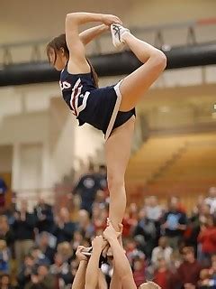 Free Cheerleader Upskirt Pics