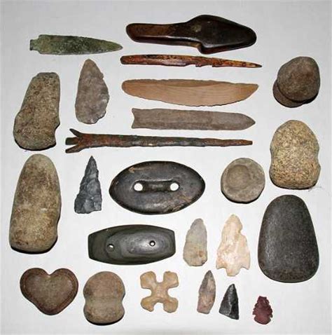 111354 Native American Indian Arrowheads And Tools 24