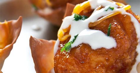 While you're working, keep the finished wrappers under a pieces of plastic wrap or put them directly in a container. 10 Best Wonton Wrapper Appetizers Recipes | Yummly