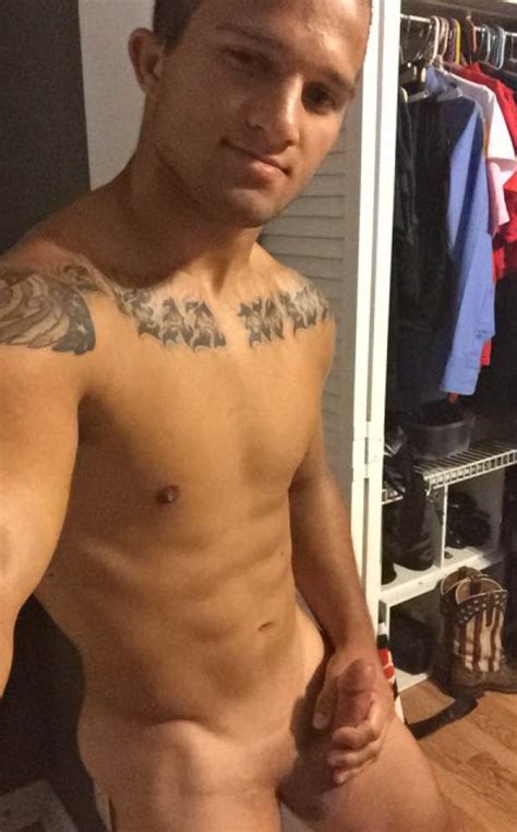 Italian Gay Stefan Babe Shows His Nude Body MrGays