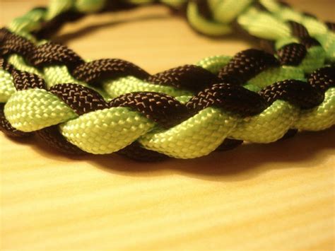 How to make the two color dragon teeth paracord survival bracelet with buckle tutorial sorry i haven't uploaded in a little. Braiding paracord the easy way