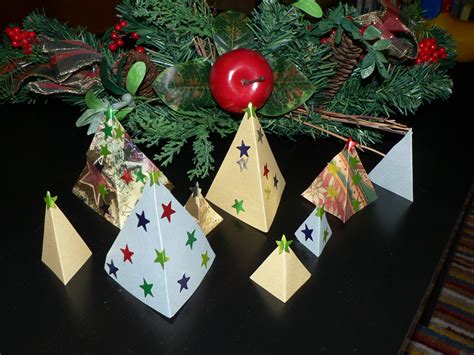 Mama Pea Pod Paper Christmas Tree Forest Decoration