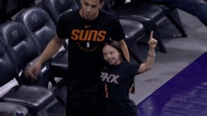 We're the official phoenix suns store with the best selection of suns apparel online. Phoenix Suns Basketball GIF by NBA - Find & Share on GIPHY