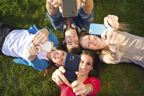Selfies Lead To ‘social Media Lice Spreading Head Lice Infestations