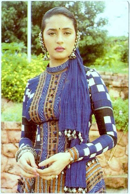 Pin By Moondancer On Bollywood 1990s Beautiful Indian Actress