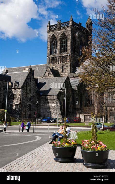 Paisley Abbey Paisley Renfrewshire Scotland Stock Photo Alamy