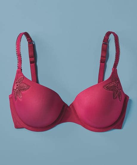 How to Find the Best T-Shirt Bra For a Smooth Look