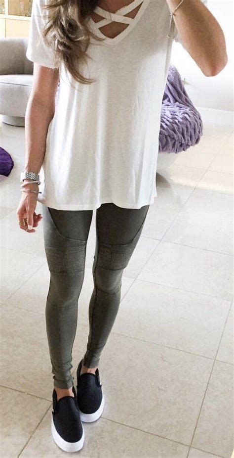14 Casual Spring Outfits With Leggings That You Can Wear