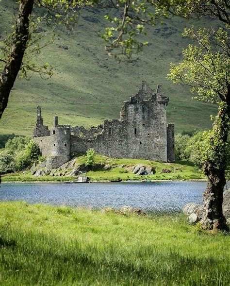 Kilchurn Castle Travel The World For Free Scottish Castles Castles