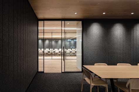 A Tour Of Kpmb Architects Elegant Toronto Office Officelovin