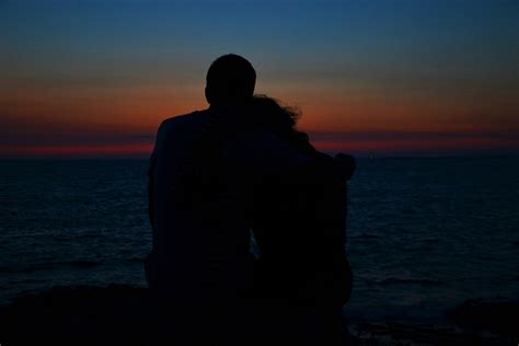 Sonnenuntergang Paar Romantik · Kostenloses Foto Auf Pixabay