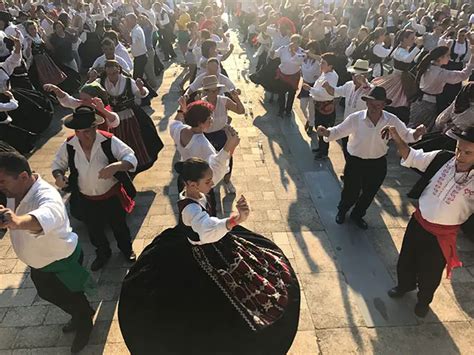 Hundreds Take Part In Largest Portuguese Folk Dance Guinness World