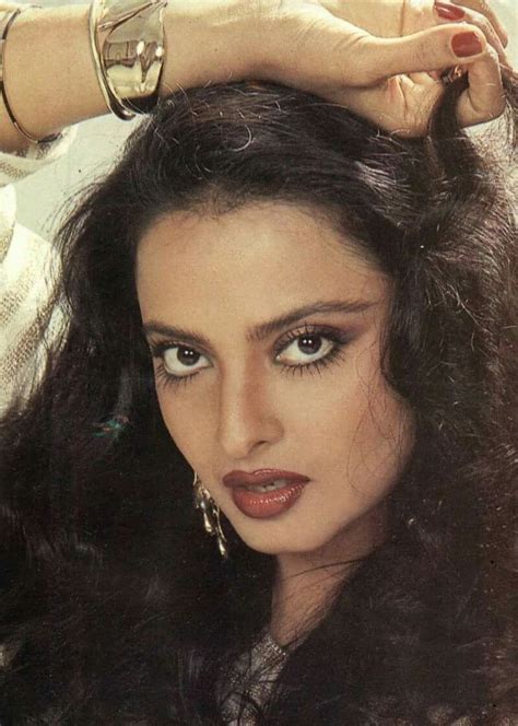 throw back photo of rekha ji rekha actress hair movie beautiful bollywood actress