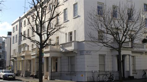 The property is surrounded by beautiful woods and olive. Apartment recently sold in Gloucester Street, Pimlico ...