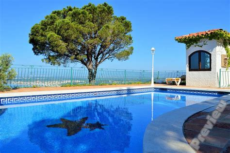 There are several manufacturers that make paint specifically designed for swimming pools, but this option will wear down quickly and you'll need to repaint your pool surface often to keep everything. Services | Marriott's Pool Services